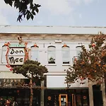 Charming Chinatown Quarters : Unique And Central