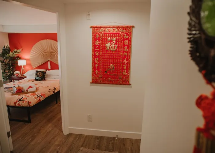 Charming Chinatown Quarters : Unique And Central
